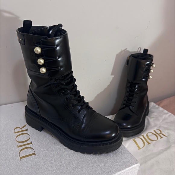 Dior D-Strike Ankle Boots, crafted in black matte calfskin - Picture 2 of 9